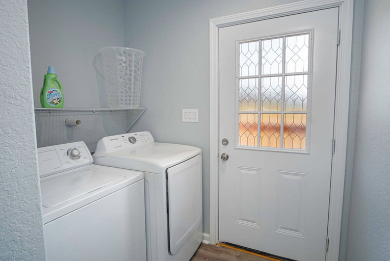 Bathroom 3, Adorable 4BR 2BA Close to Riverwalk and Downtown, Bexar