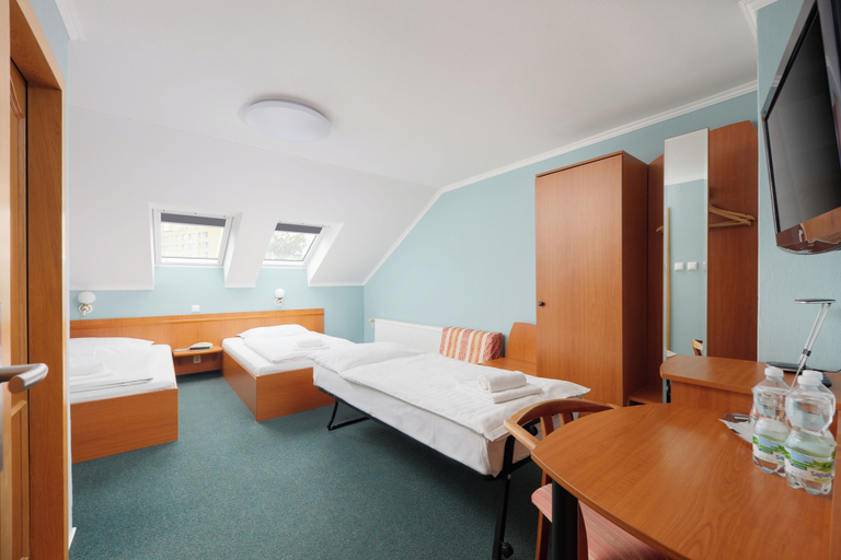 Bedroom 3, Hotel Nikolas, Ostrava