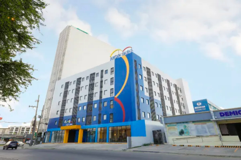 Exterior & Views 2, Hop Inn Hotel Iloilo, Iloilo City