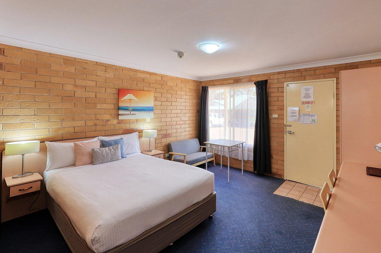 Bedroom 12