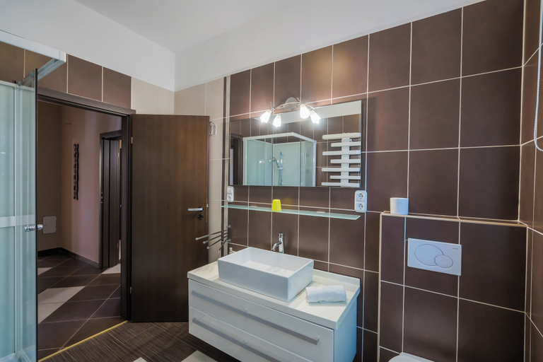 Bathroom 3, Sommer Pension, Balatonföldvári
