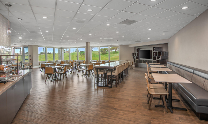 Food & Drinks 4, Staybridge Suites Oxnard - River Ridge, Ventura