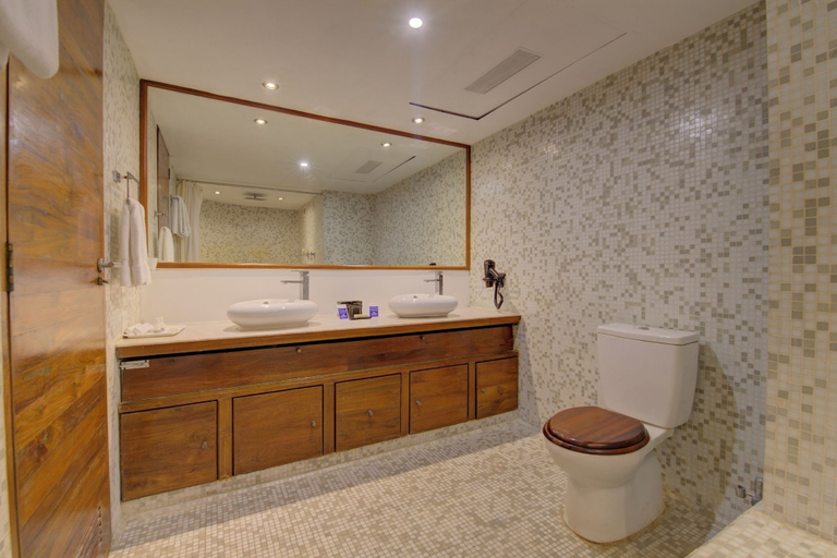 Bathroom 5, The Promenade Pondicherry, Puducherry