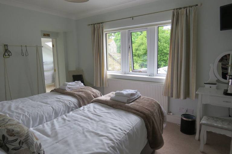 Bedroom 2, Cleveliot House, North Yorkshire
