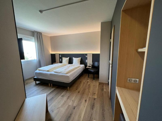 Bedroom 2, Logis Hotel Restaurant Ritter'Hoft, Bas-Rhin