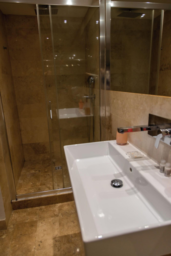 Bathroom 4, Sofia's Suites Guesthouse, Rome