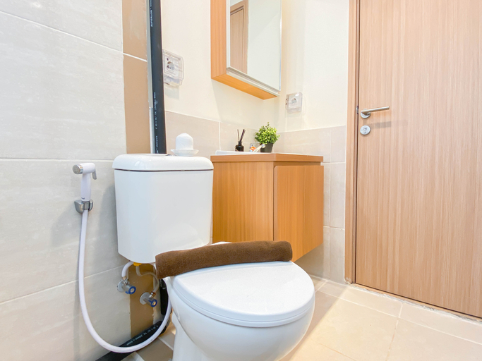 Bathroom 5, Best Choice and Comfy 2BR at Apartment Meikarta By Travelio, Cikarang