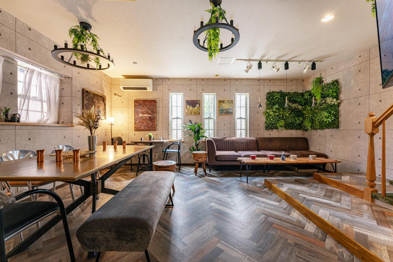 Food & Drinks, Grand Piano & Shinjuku 5min walk from station, Shinjuku