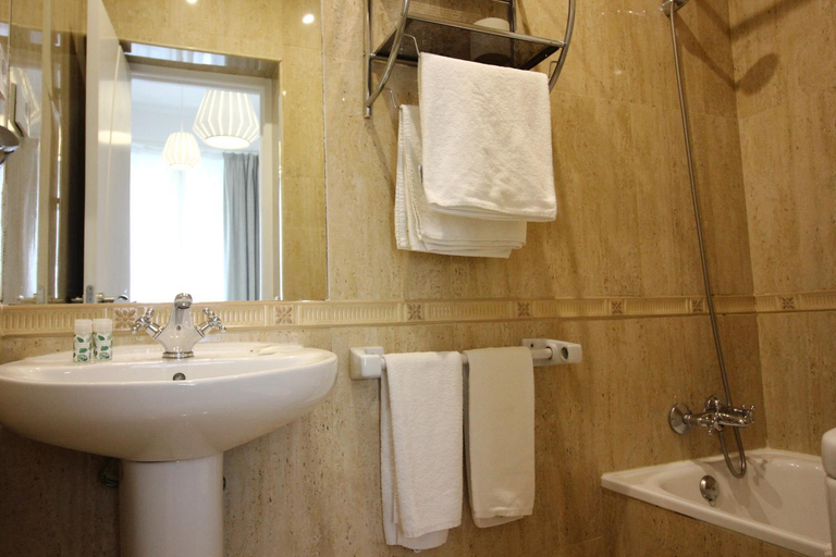 Others 5, Las Atarazanas - Design Hostal, Sevilla