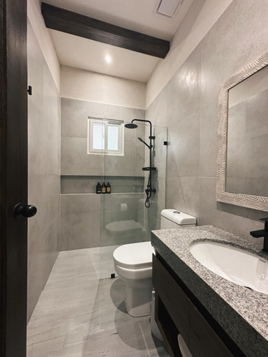 Bathroom 2, Sorana Island Villas, Santa Fe