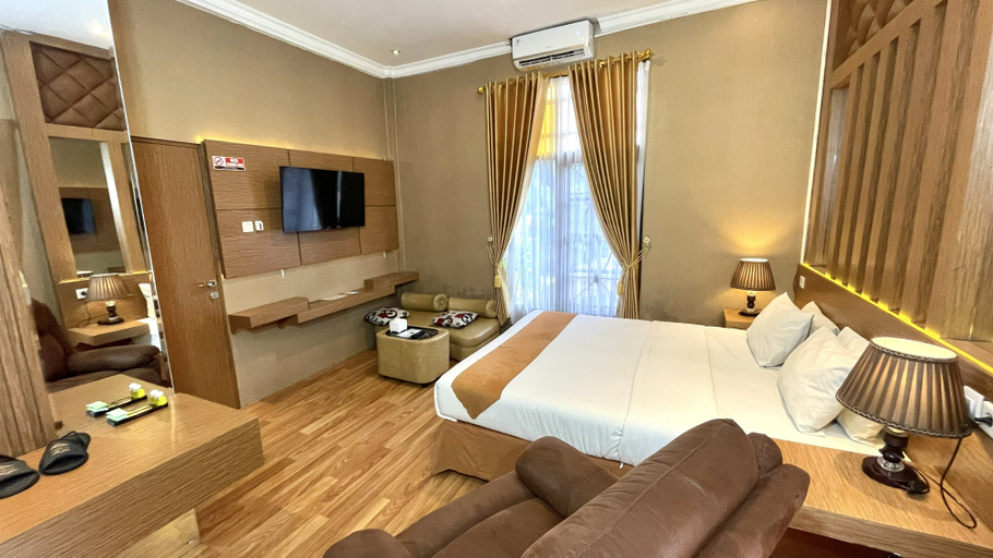 Bedroom 12