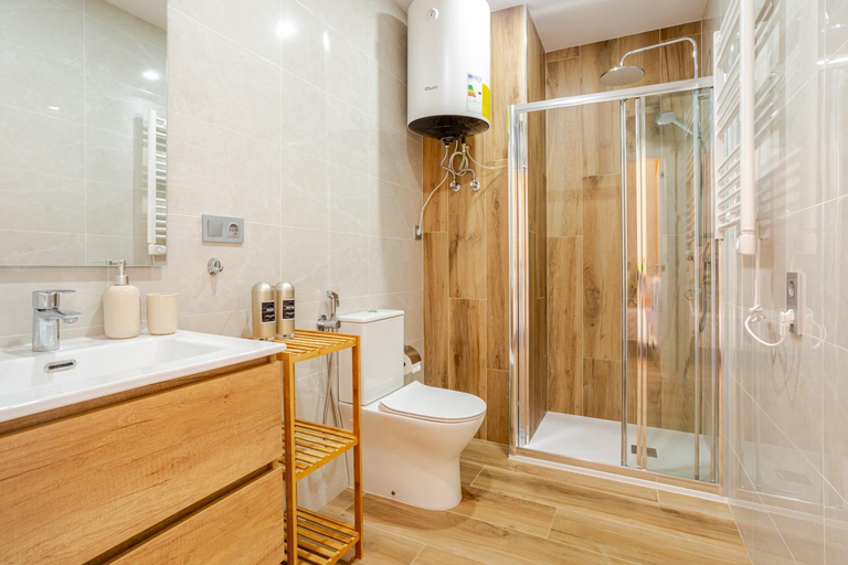 Bathroom 2, Cozy Apartamentos Costa del Alma - Metro, Playa, WiFi, Valencia