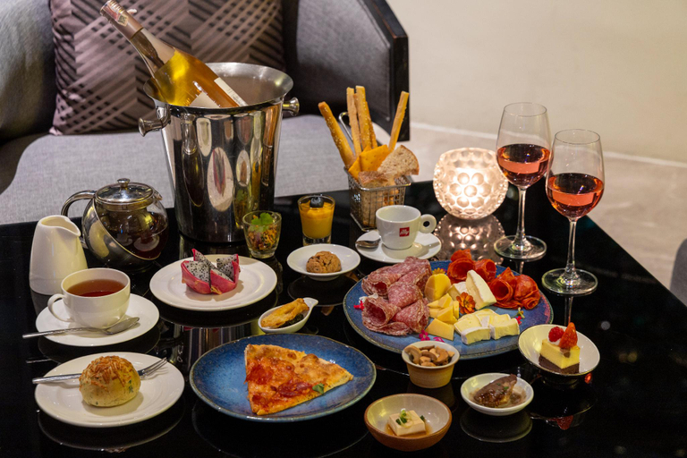 Food & Drinks