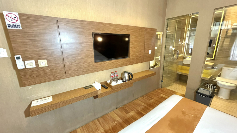 Bathroom 10
