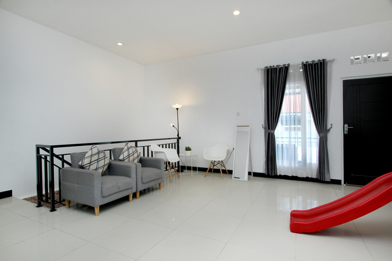Bedroom 2, Villa Normandie, Cimahi