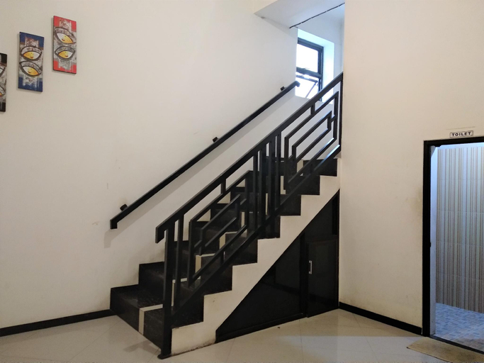 Others 5, Hotel M City, Mamuju
