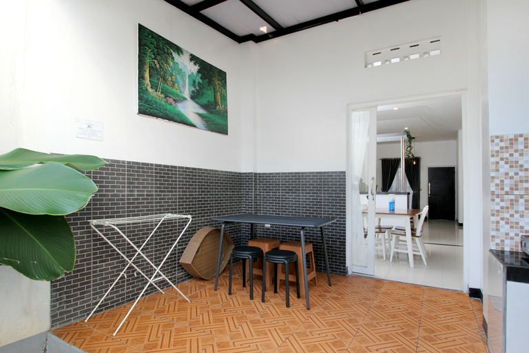 Others 5, Villa Normandie, Cimahi