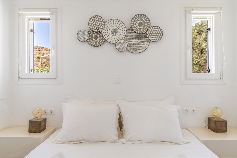 Others 3, Ow Andros Suite 3,Private Whirlpool, South Aegean