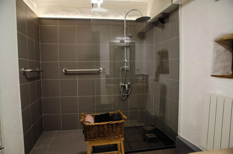 Bathroom 4, Les Jardins De La Contie, Lot