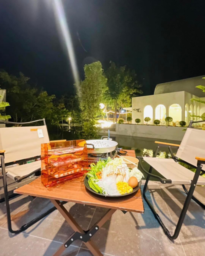 Food & Drinks, De Camp Hill, Ban Na