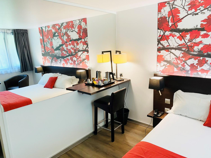 Bedroom 2, Hotel Pavillon des Gatines, Yvelines