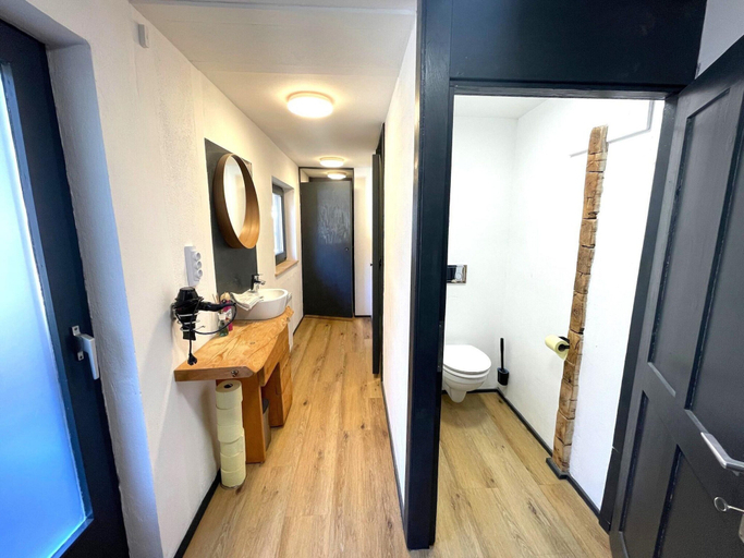 Bathroom 5, Spacious Holiday Home in Mayrhofen With hot tub, Schwaz
