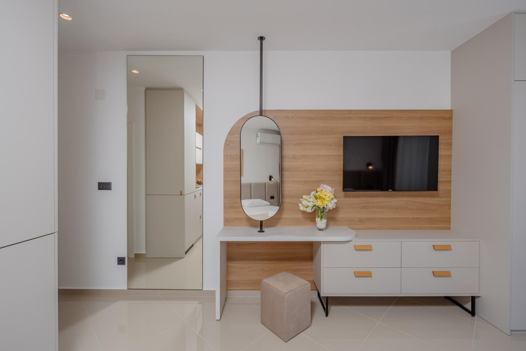 Bathroom 5, Bliss Apartments