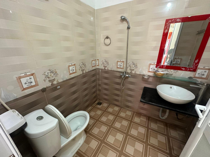 Bathroom 2, Kien Thao Hotel, Yên Minh