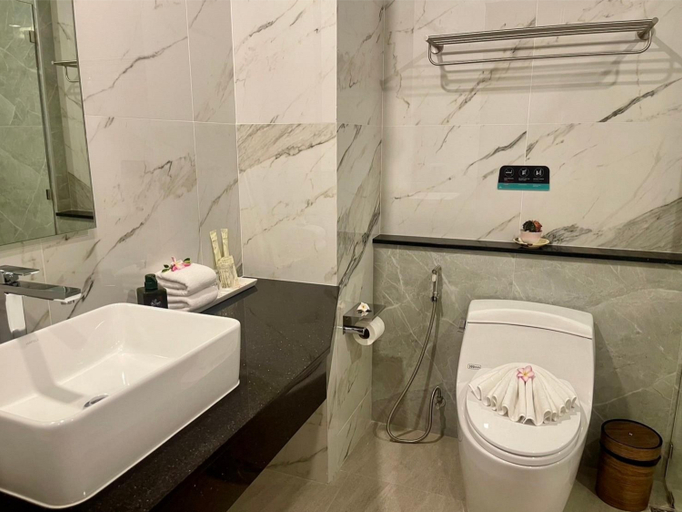 Bathroom 4, The Blue Mavi Hotel, Phuket Island