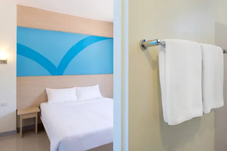 Bedroom 5, Hop Inn Hotel Makati Avenue, Makati City