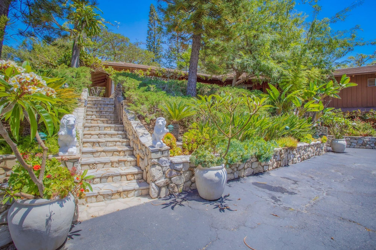 Room 2, Nature Inspired Villa Designed for Wellness, San Diego