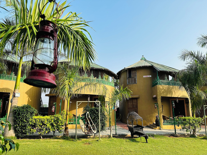 Exterior & Views 2, Hotel Natraj & Resort, Mahesana