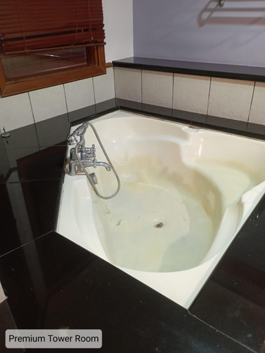 Bathroom 4