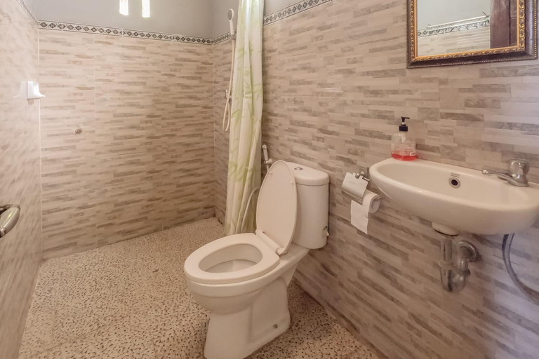 Bathroom 8