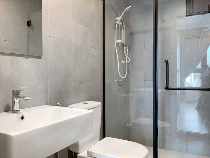 Bathroom 5, M Vertica Residences by Cozy KL Homes, Kuala Lumpur