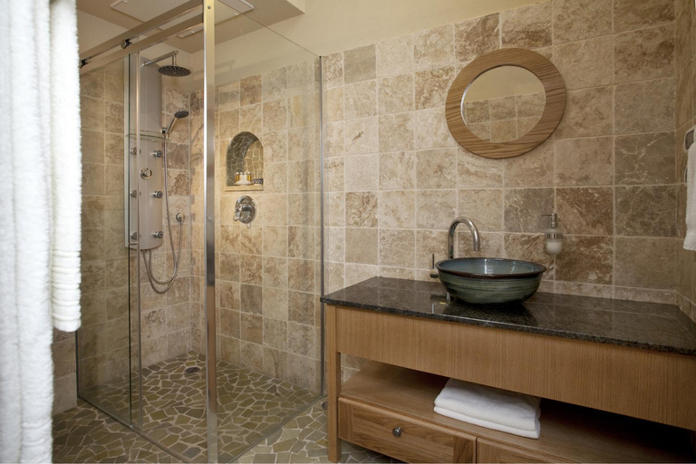 Shower 2, Arava Land