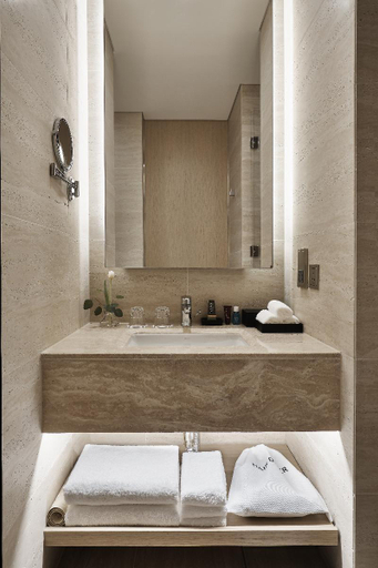 Bathroom, Jeju Shinhwa World Landing Resort, Seogwipo