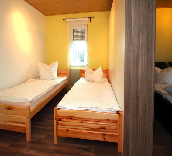 Room 3, Bungalow, Senftenberg, Oberspreewald-Lausitz