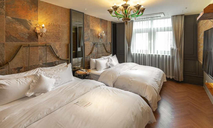 Bedroom 8