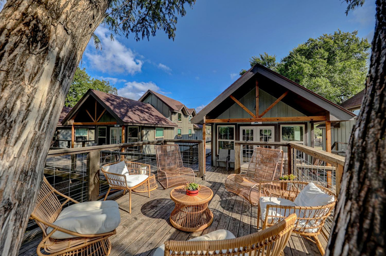 Food & Drinks 4, Treetop River Cabins on the Guadalupe River, Kerr