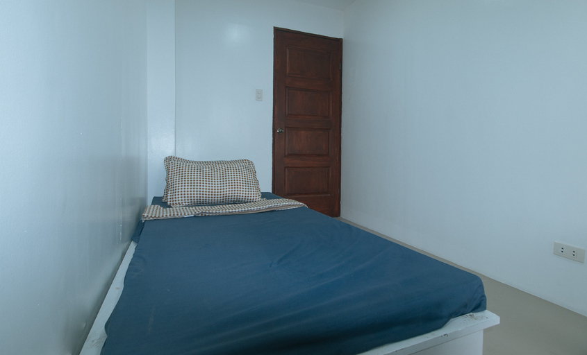 Bedroom 4, Skybox Pension House by RedDoorz, Iloilo City