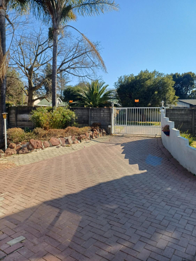 Exterior & Views 5, The Bougainvillea, Ekurhuleni