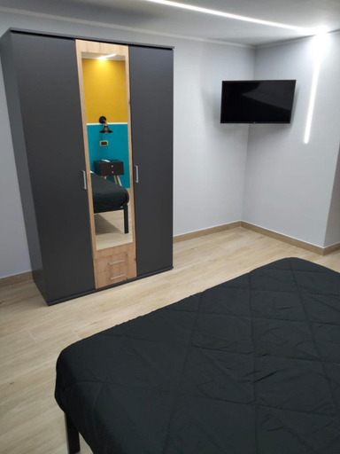 3, Room Hera, Napoli