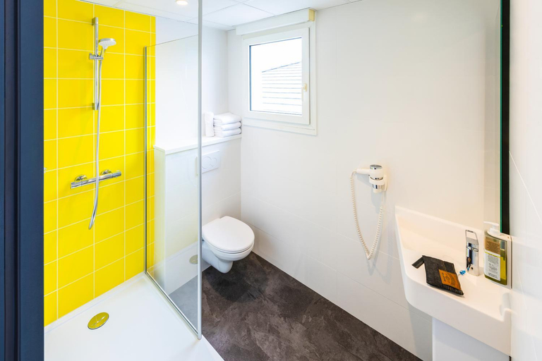 Bathroom 3, The Originals Access, Hôtel Arcole, Nancy Sud, Meurthe-et-Moselle