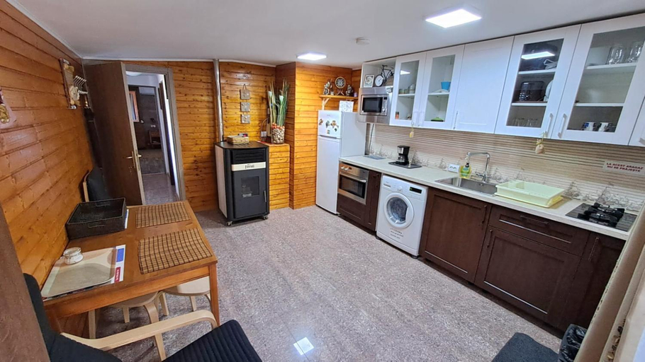Others 5, Briza Marii, Sfantu Gheorghe