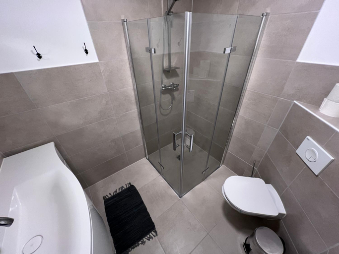 Bathroom 21