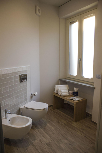 Bathroom 5, Palazzo Belli, Cuneo