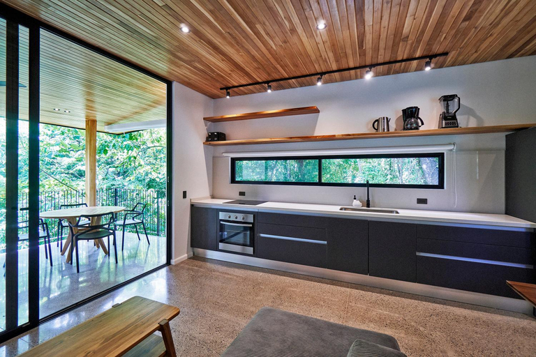 Others 5, Casas Alba, Puntarenas