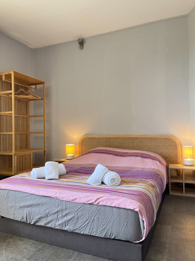 Bedroom 2, One Bedroom Apartment Centre Lyon, Rhône
