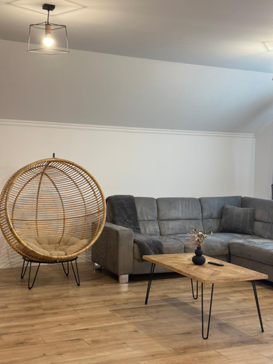 Others 2, Vila Oasis, Oradea